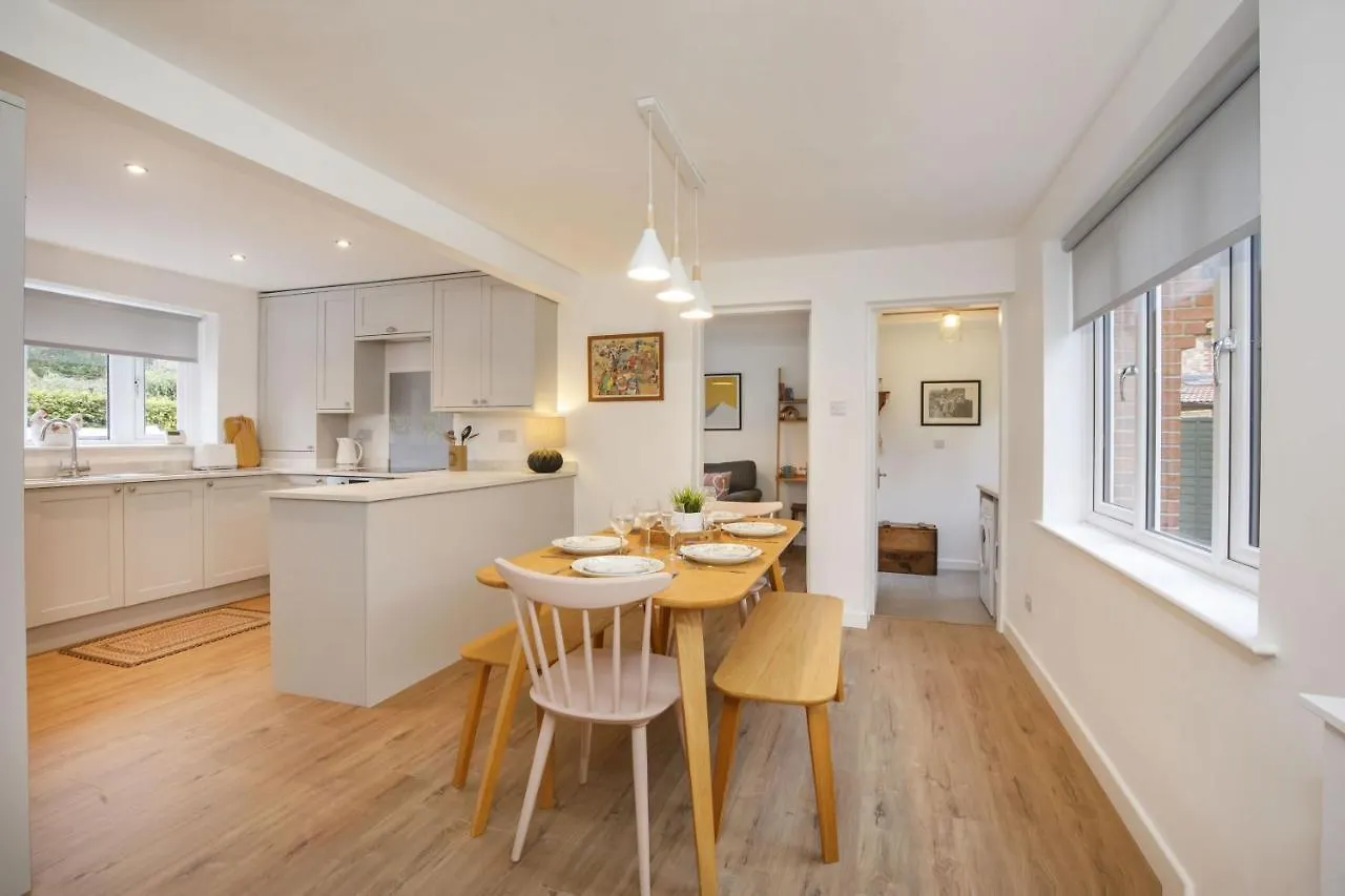 Feriehus The Willows With Free Parking For 2 Cars York