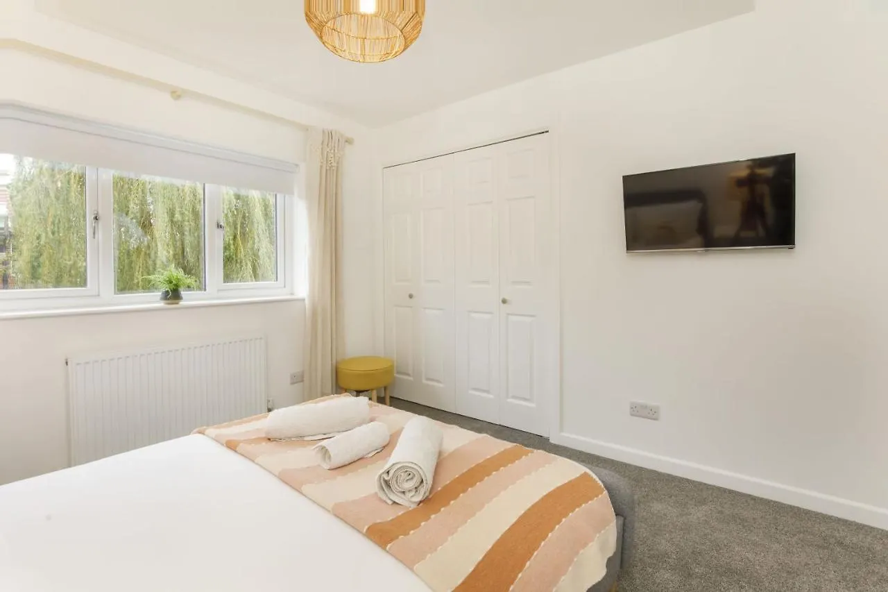The Willows With Free Parking For 2 Cars York